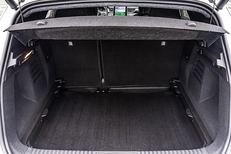 Mitsubishi Grandis (2026) 1,3 DI-T DCT  Intense+ - fotka 7 z 24