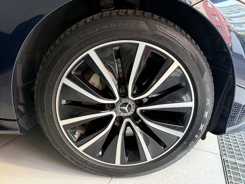 Mercedes-Benz CLS (2018) 450 4MATIC 9G-TRONIC - fotka 28 z 30