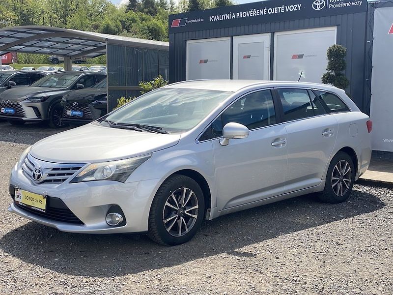 Toyota Avensis 2.0D-4D, ČR-1m, Luna, DPH - fotka 4 z 10
