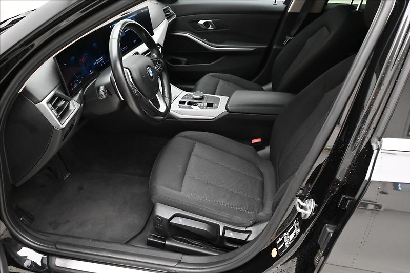 BMW Řada 3 2,0 318d Facelift Záruka až 5 - fotka 12 z 26