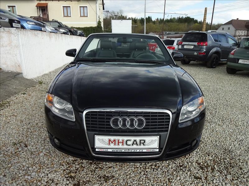 Audi A4 1,8 T CABRIO !AKČNÍ CENA! - fotka 13 z 51
