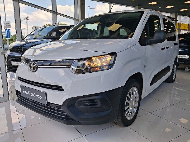 Toyota ProAce City Verso 1.5D 75kW 2023 - fotka 1 z 15