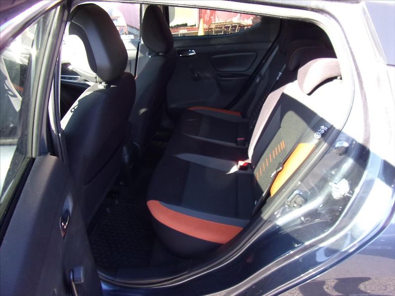 Nissan Micra 0,9 IG-T Acent 66kW odp.DPH - fotka 14 z 26