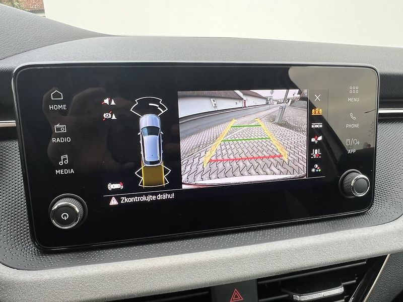 Škoda Kamiq Top Selection 1.0TSI 85 kW - fotka 29 z 33