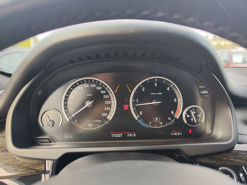 BMW X5 30d/190kW xDrive AT - fotka 18 z 38