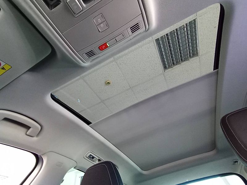 Škoda Karoq (2021) Style 1.5 TSI DSG panorama LED - fotka 27 z 35