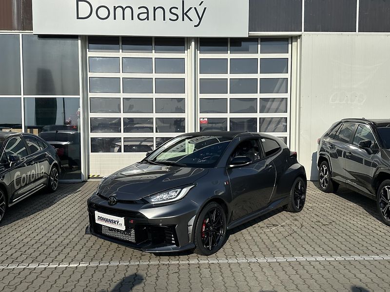 Toyota GR Yaris (2025) 1.6 Turbo AT DYNAMIC VIP - fotka 2 z 15