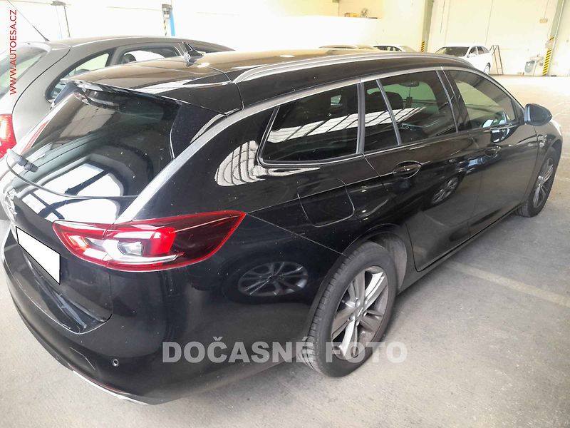 Opel Insignia (2022) 2.0 CDTI, 1.maj, AT, navi - fotka 2 z 3