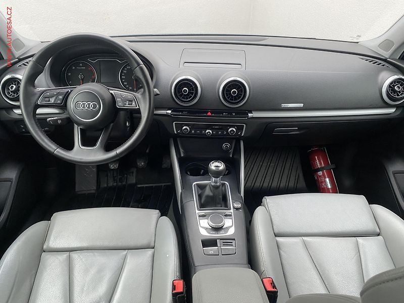 Audi A3 (2017) 1.6 TDi, Bixen, panor, kůže - fotka 8 z 20