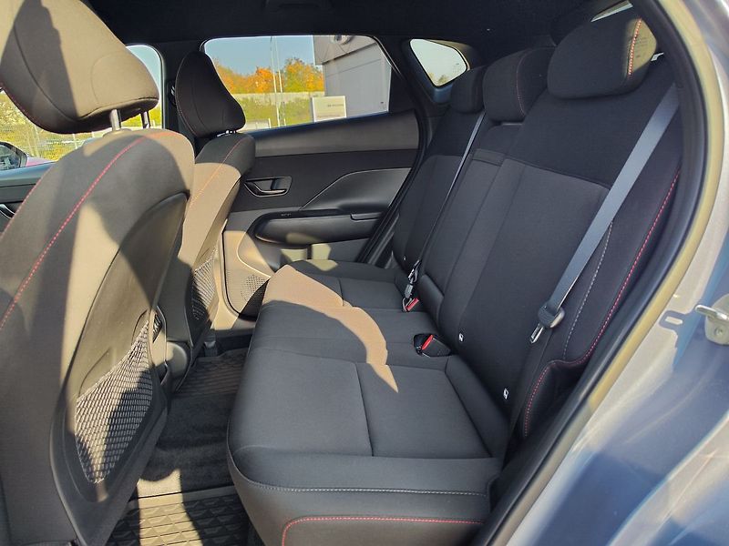 Hyundai Kona 1.6 T-GDI/145kW N-Line DCT - fotka 13 z 31