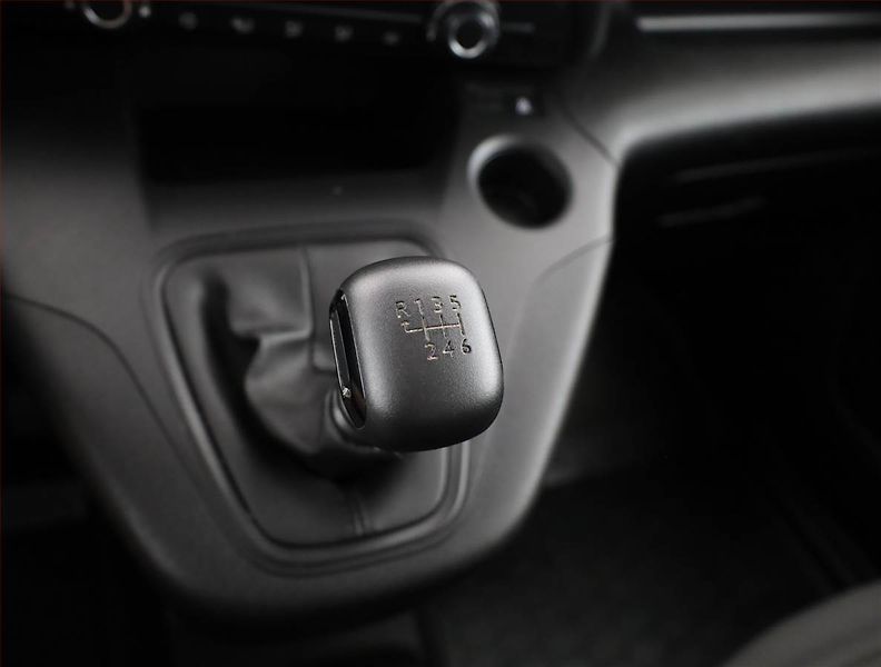 Opel Combo (2022) Edition 1.2 Turbo, 5Míst, ČR - fotka 11 z 17