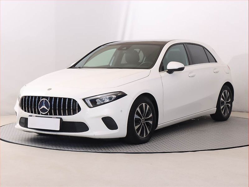 Mercedes-Benz Třídy A (2019) A 180 d, Automat, Kůže, Navi - fotka 2 z 27