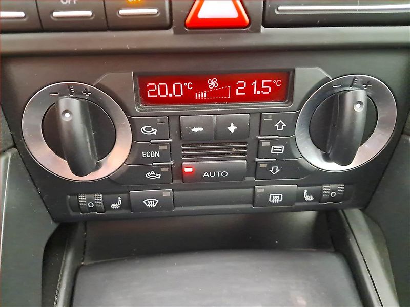 Audi A3 (2008) 1.6, Tempomat - fotka 13 z 16