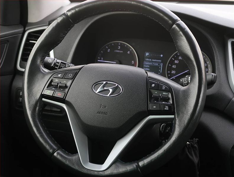 Hyundai Tucson (2016) 1.7 CRDi, Automat, Serv.kniha - fotka 16 z 21