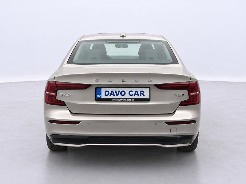 Volvo S60 2,0 B5 184kW Ultimate Dark DPH - fotka 6 z 31