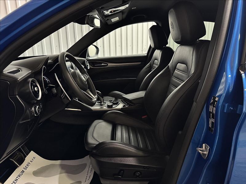 Alfa Romeo Stelvio 206kW Q4 VELOCE 2XALU - fotka 29 z 43