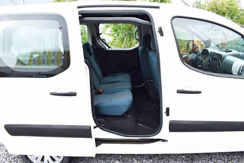 Citroën Berlingo 1,6 HDi MULTISPACE,1.M,SUPER - fotka 14 z 16
