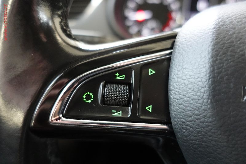 Škoda Octavia (2014) 1.6 TDi 4x4, 2.maj, AC, tempo - fotka 16 z 24