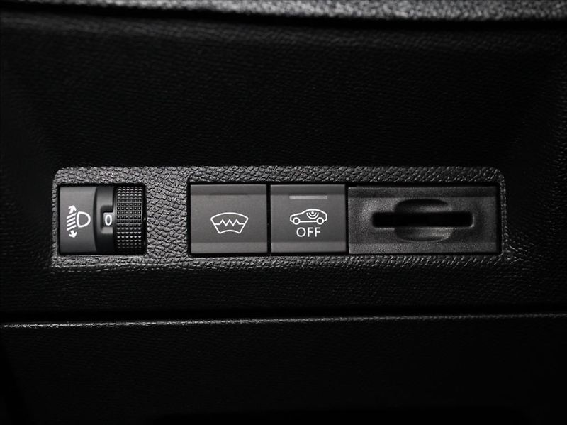 Peugeot 5008 1,2 Hybrid Allure 20tkm. ČR - fotka 21 z 28