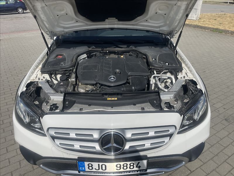 Mercedes-Benz Třídy E 2,0 4Matic ALL-TERREIN PANO LE - fotka 28 z 40