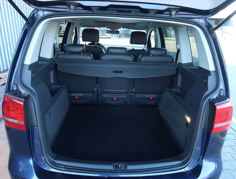 Volkswagen Touran (2013) 1.6 TDI, Tempomat - fotka 14 z 21