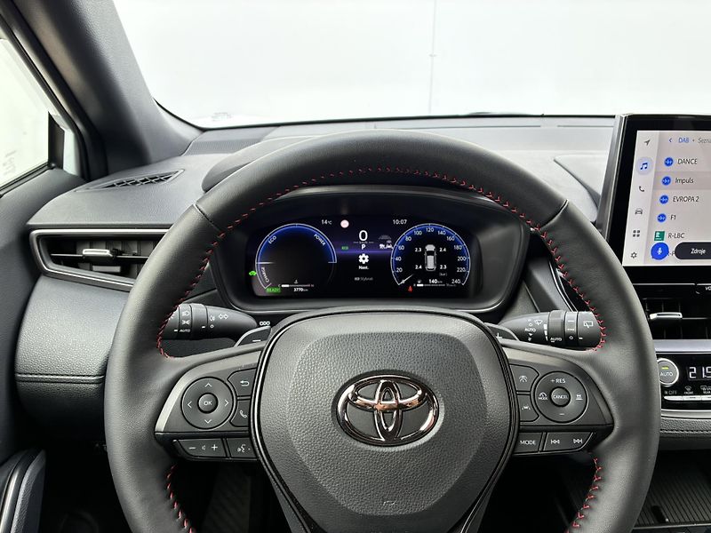 Toyota Corolla Cross 2.0 HSD e-CVT GR-Sport - fotka 15 z 22