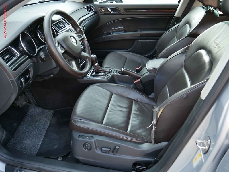 Škoda Superb (2014) 2.0TDi 4x4, ČR, Panor, kůže - fotka 9 z 25