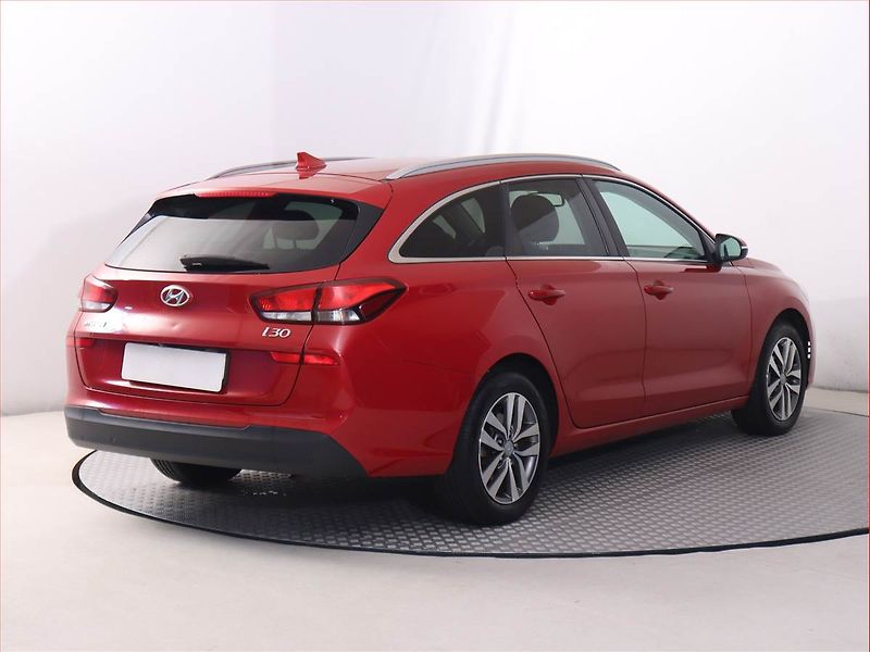 Hyundai i30 (2018) 1.4 T-GDI, Serv.kniha, Navi - fotka 5 z 22