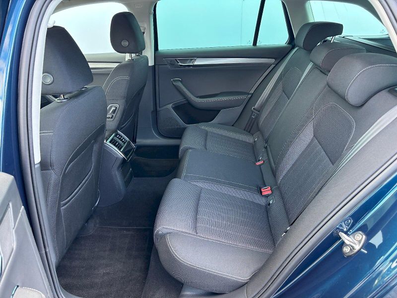 Škoda Superb (2023) 2.0 TDI 110kW DSG Style Extra, - fotka 24 z 35