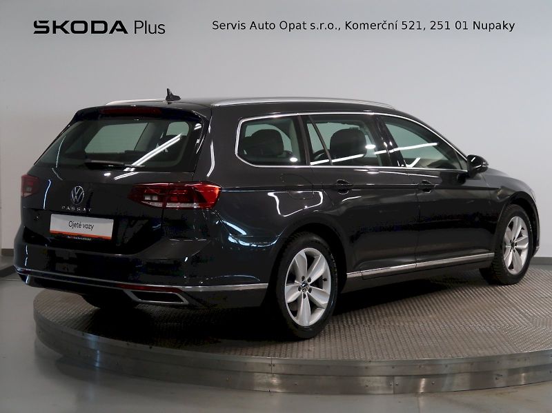 Volkswagen Passat (2022) ELEGANCE 2.0TDI EVO 110KW DSG - fotka 2 z 39
