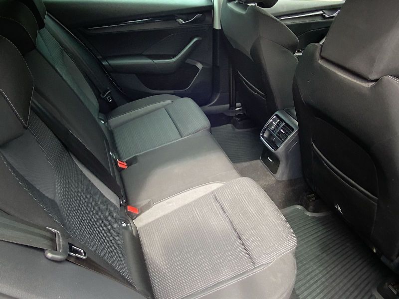 Škoda Octavia (2024) Combi 2.0 TDI Ambition - fotka 11 z 31