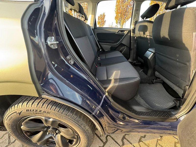 Subaru Forester (2014) 4x4 2,0i 110KW STK ITÁLIE - fotka 35 z 44
