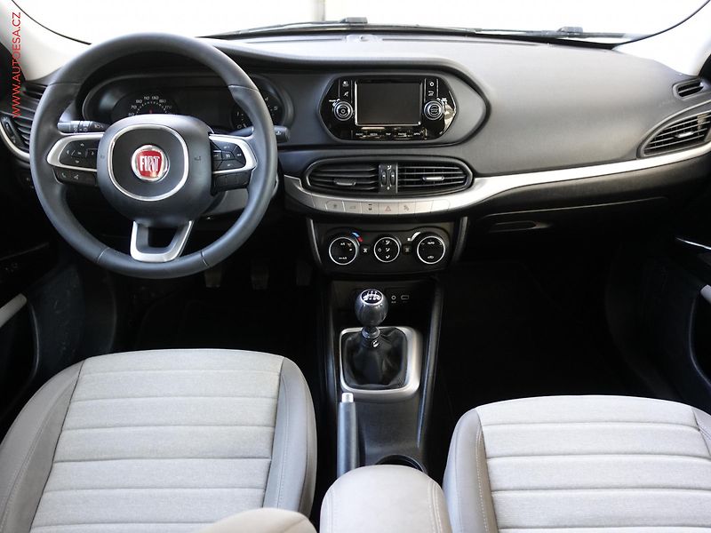 Fiat Tipo (2016) 1.4i, AC, tempo, park.asist - fotka 8 z 20