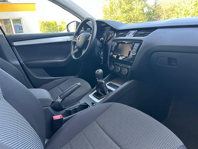 Škoda Octavia (2014) 1.4TSi CANTON, NOVÁ SPOJKA - fotka 8 z 17