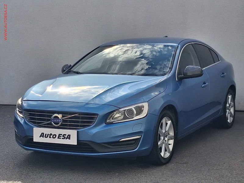 Volvo S60 (2015) 2.0 D4, ČR, servis.kniha, AT - fotka 3 z 18