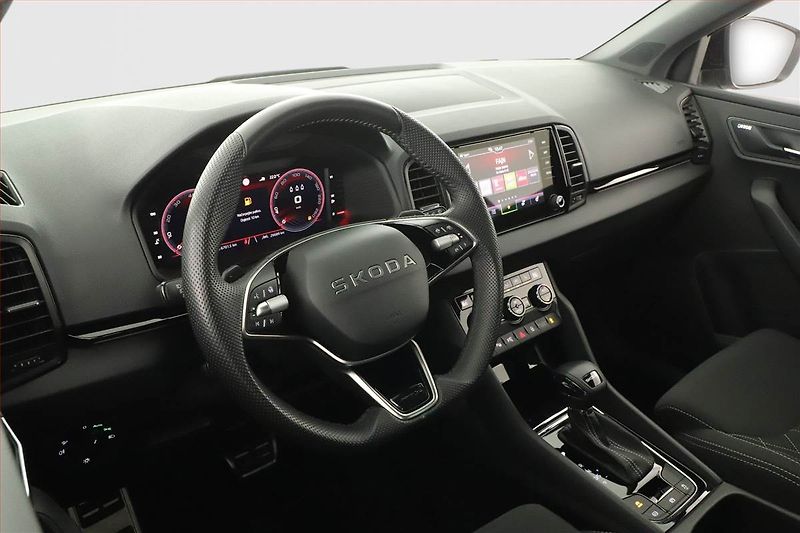 Škoda Karoq (2025) 1.5 TSI, Sportline, Navigace - fotka 17 z 20
