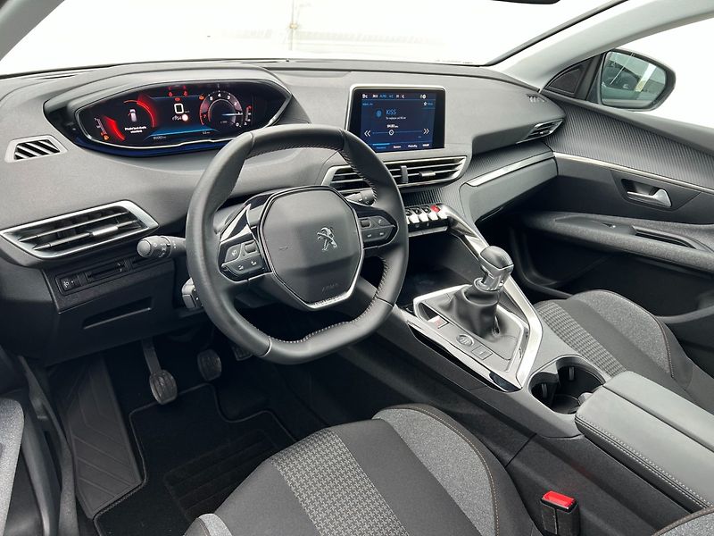 Peugeot 3008 (2021) 1.2PT 96kW! Full LED! Kamera! - fotka 14 z 36