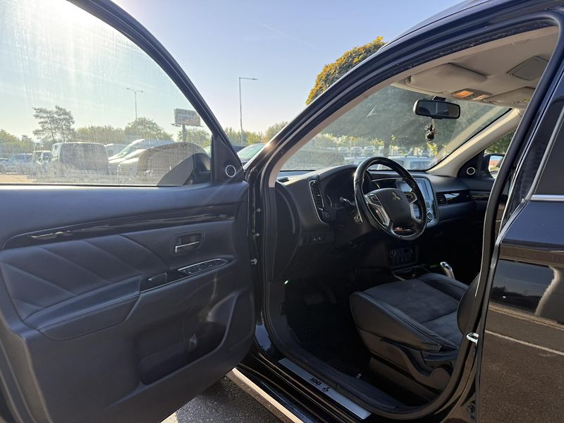 Mitsubishi Outlander (2017) - fotka 18 z 37