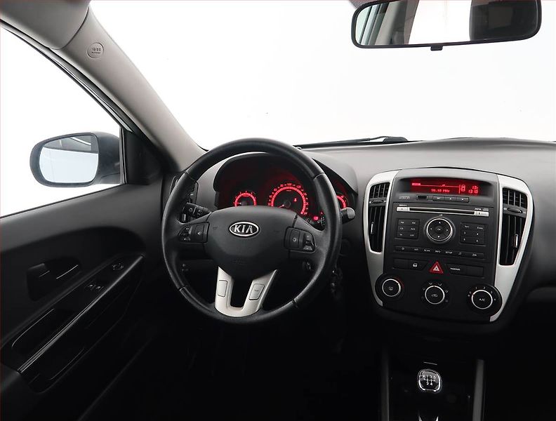 Kia Ceed (2012) 1.4 CVVT - fotka 7 z 15