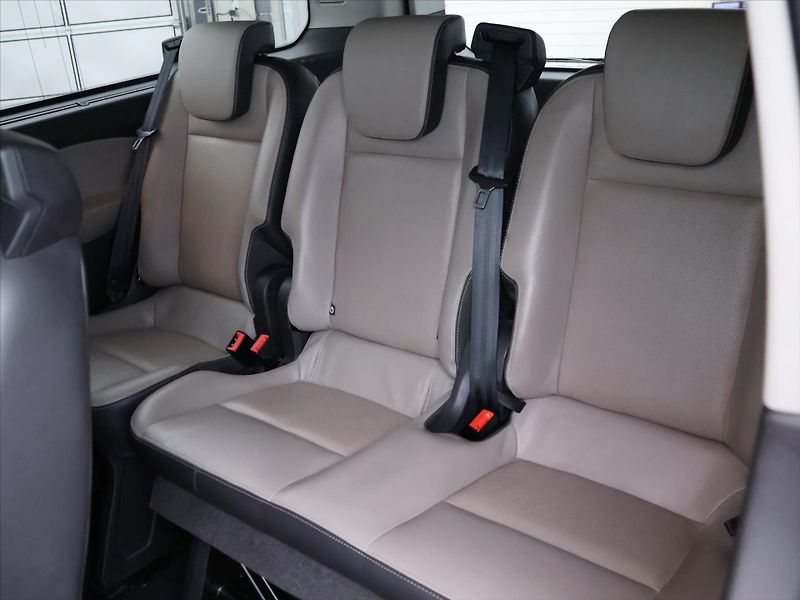 Ford Tourneo Custom 2,0 TDCI 125kW Titanium CZ DPH - fotka 15 z 32