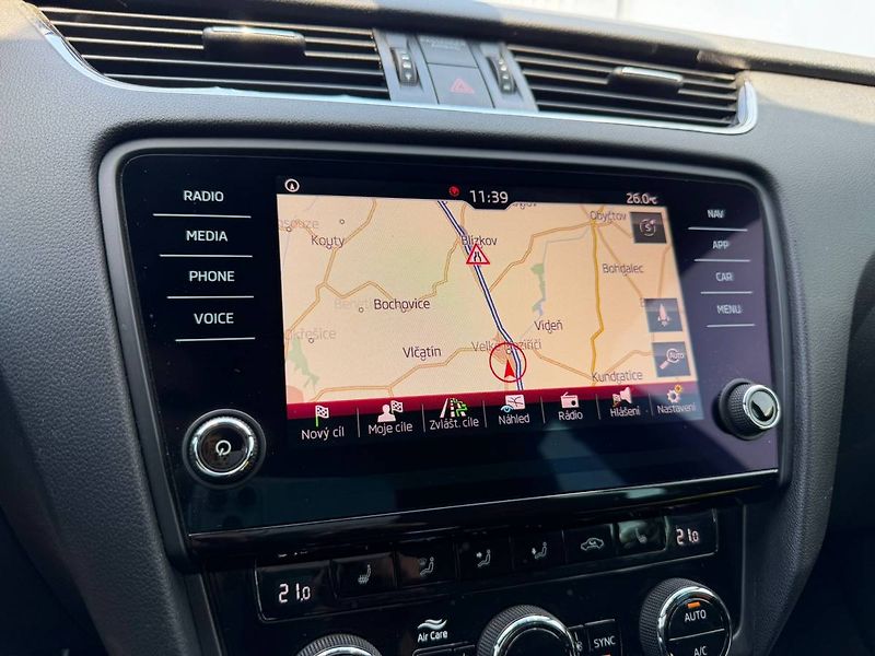 Škoda Octavia combi RS 2,0 TDI 135 kW 6° DSG - fotka 13 z 30