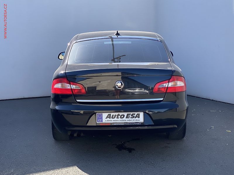 Škoda Superb (2011) 1.4 TSi, Elegance, TZ - fotka 5 z 17