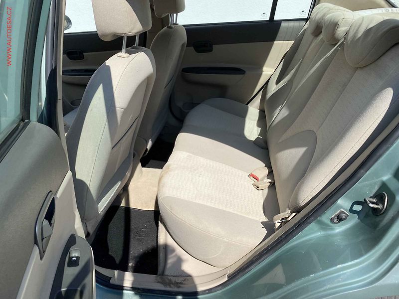 Hyundai Accent (2007) 1.5 CRDi, 1.maj,ČR, TZ, park - fotka 10 z 16
