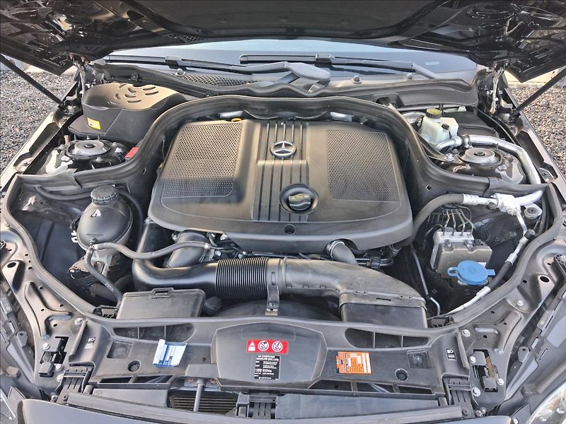 Mercedes-Benz Třídy E 2,1 2.2,220 Bluetec,po servisu - fotka 16 z 16