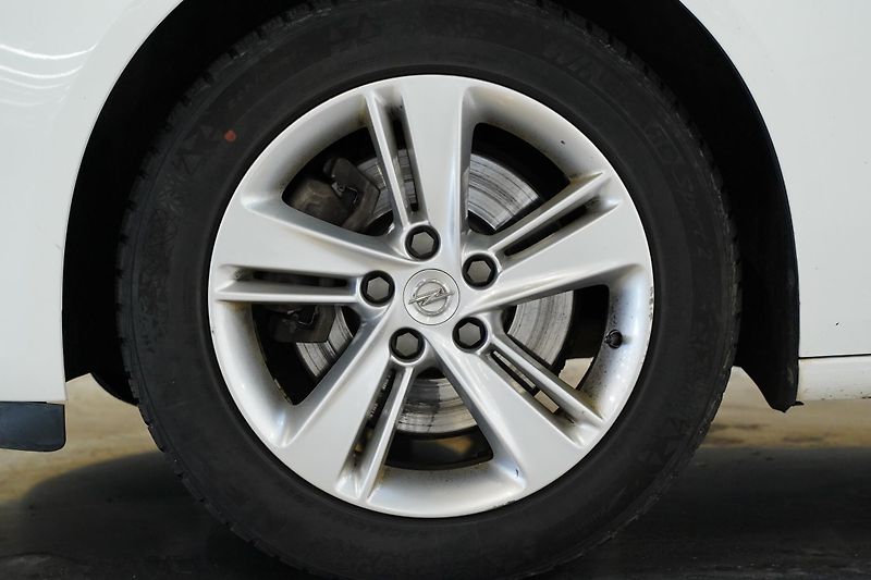 Opel Insignia - fotka 10 z 26
