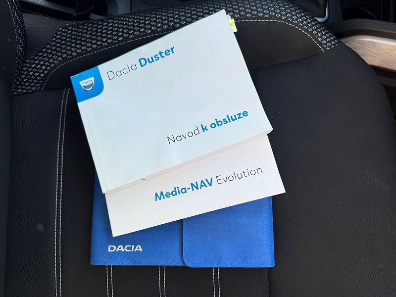 Dacia Duster (2021) 1,0 TCe 74 kW Prestige 1.maj - fotka 24 z 24