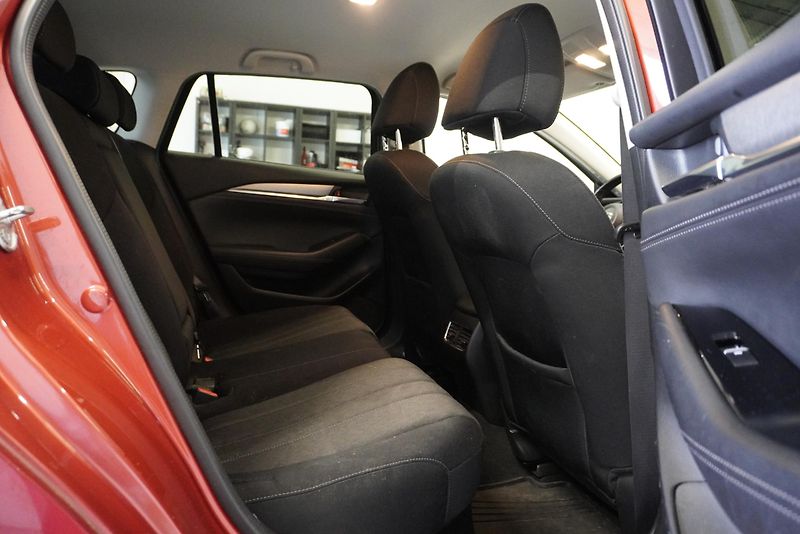 Mazda 6 2.2 SKYACTIV-D PREMIUM AUT. - fotka 23 z 31