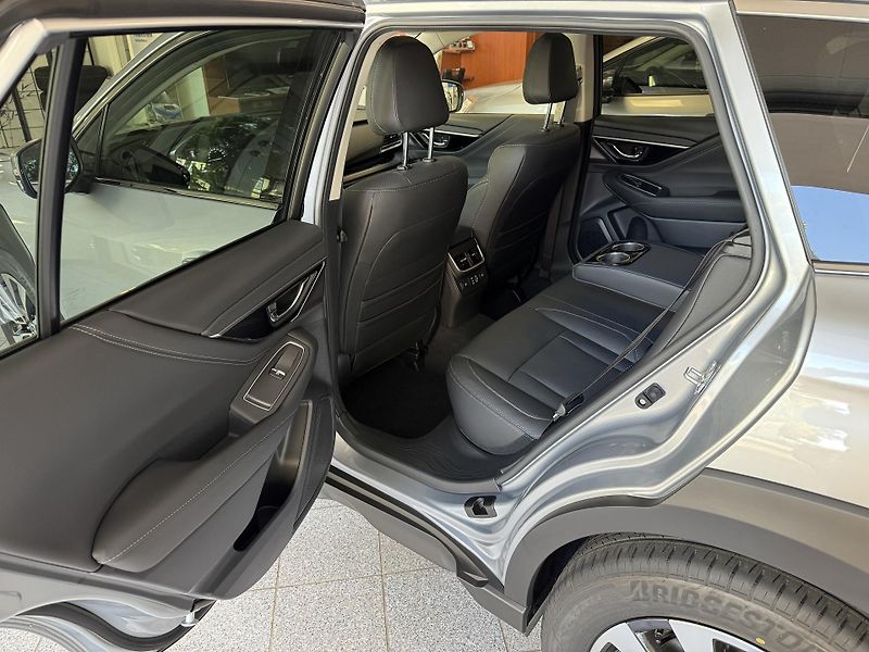 Subaru Outback (2026) 2.5i-T Touring Lineartronic - fotka 12 z 20