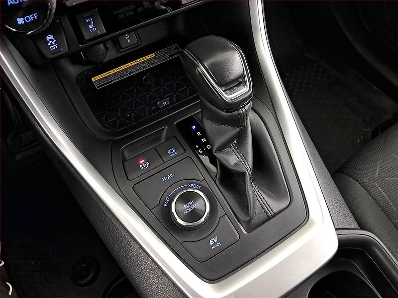 Toyota RAV4 (2020) 2.5 Hybrid - fotka 13 z 19