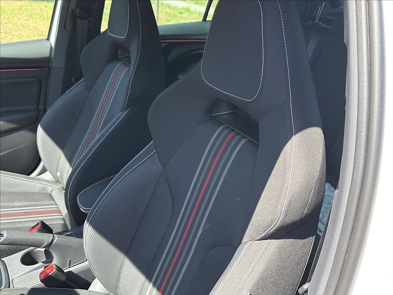Škoda Kamiq 1,5 TSI 110 kW DSG Monte Carlo - fotka 17 z 36